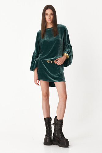 Green Velvet Dress With Oversized Sleeves - PNK Casual